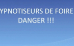Un spectacle d'hypnose tourne mal au Collège. Les dangers des hypnotiseurs de music-hall Un spectacle d'hypnose tourne mal au Collège. Les dangers des hypnotiseurs de music-hall